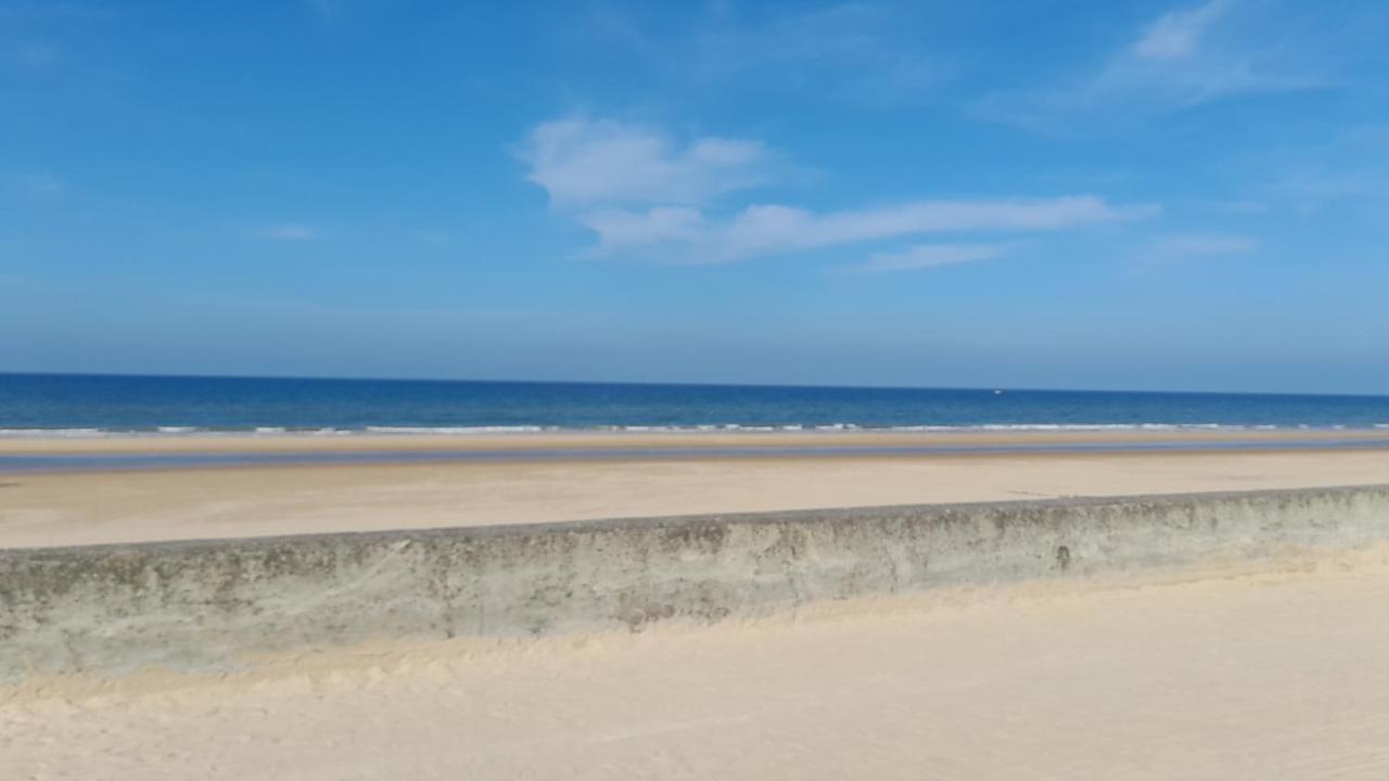 La Bourgandie Englesqueville-la-Percée エクステリア 写真